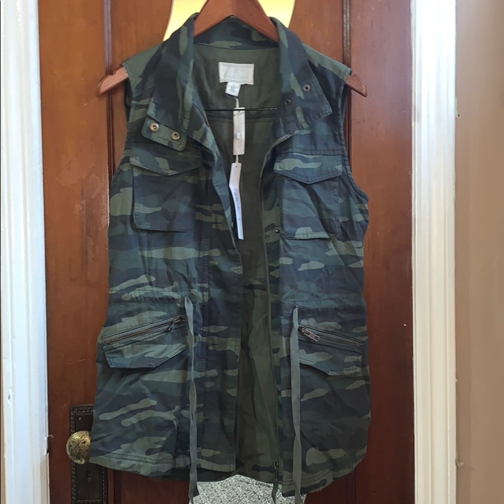 Caslon Vest Size X-Small